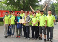 2014年4月25日，经济所代表队参加中国社会科学院第六届职工跳绳比赛