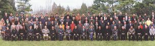 2013年12月8日，孙冶方经济科学基金会30周年纪念会暨孙冶方经济科学奖第15届颁奖大会在北京钓鱼台国宾馆举行。图为参会者的合影。