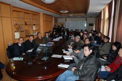 2012年3月20日，政协委员刘树成和裴长洪和全所研究人员分享学习政府工作报告的体会